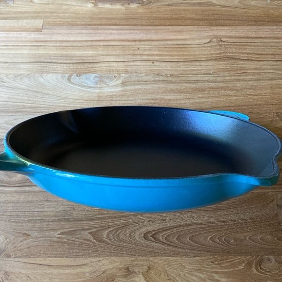 Le Creuset 11.75 30 cm skillet GUC - Picture 2 of 5